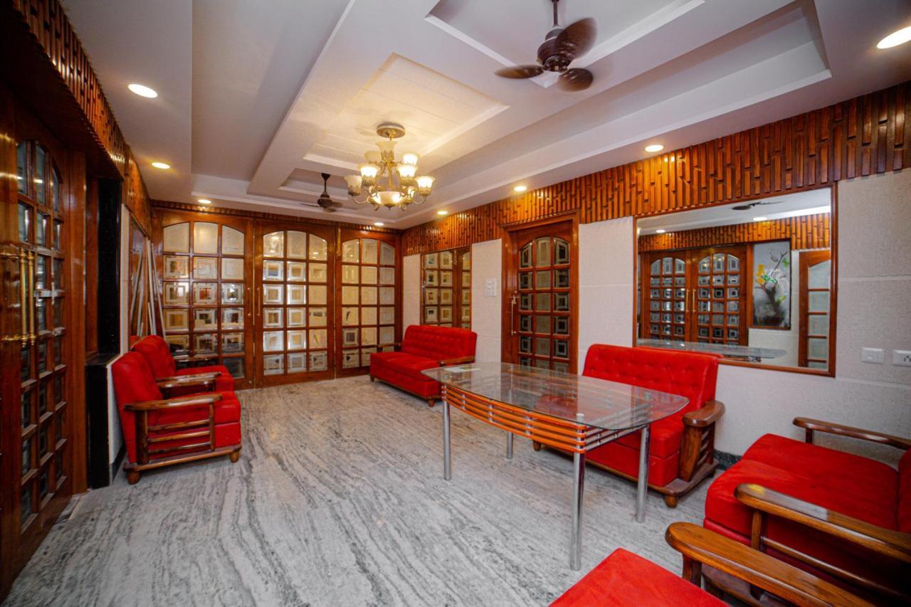 Pearl Courtyard Dormitory Варанасі Екстер'єр фото