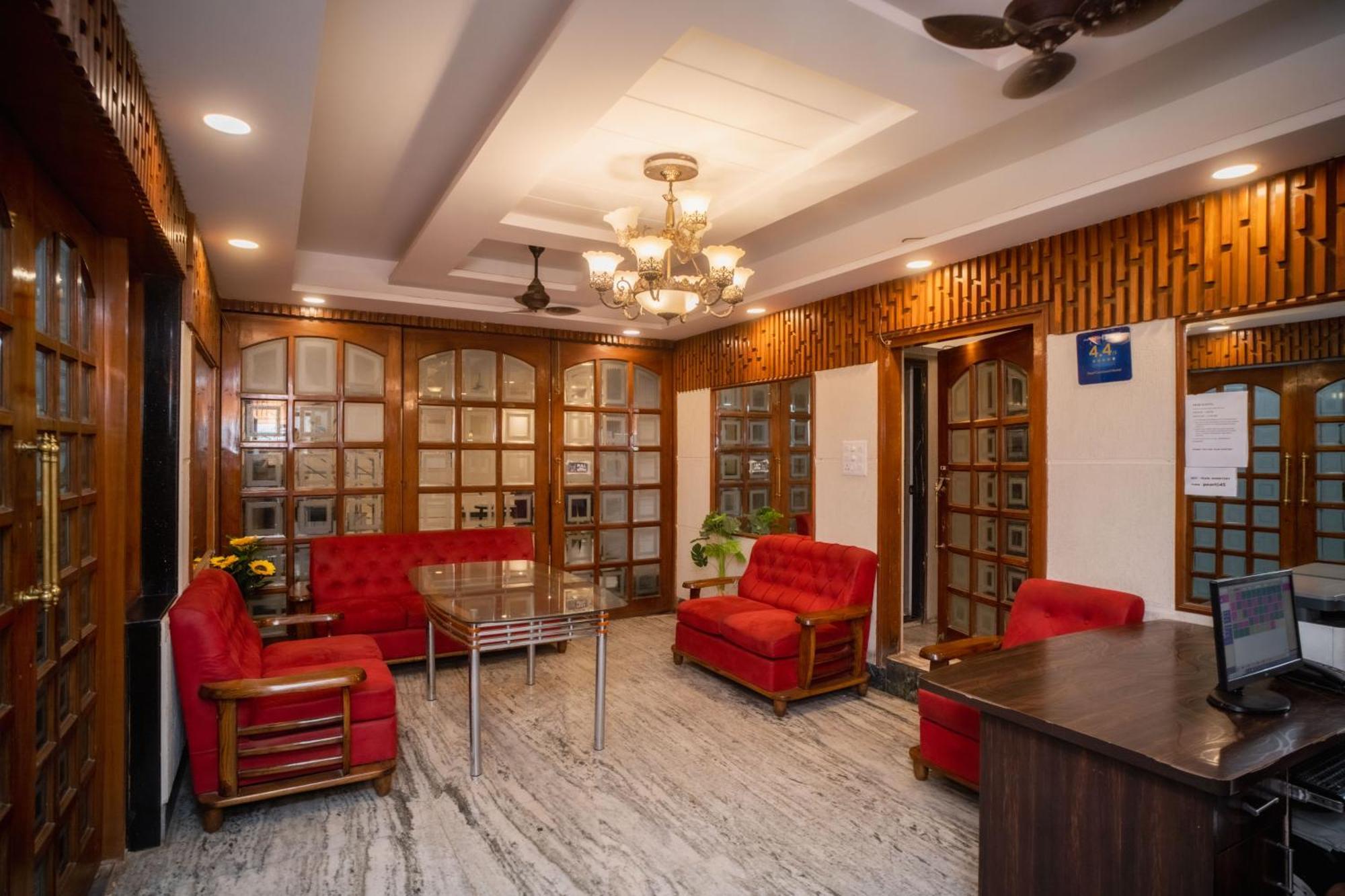 Pearl Courtyard Dormitory Варанасі Екстер'єр фото