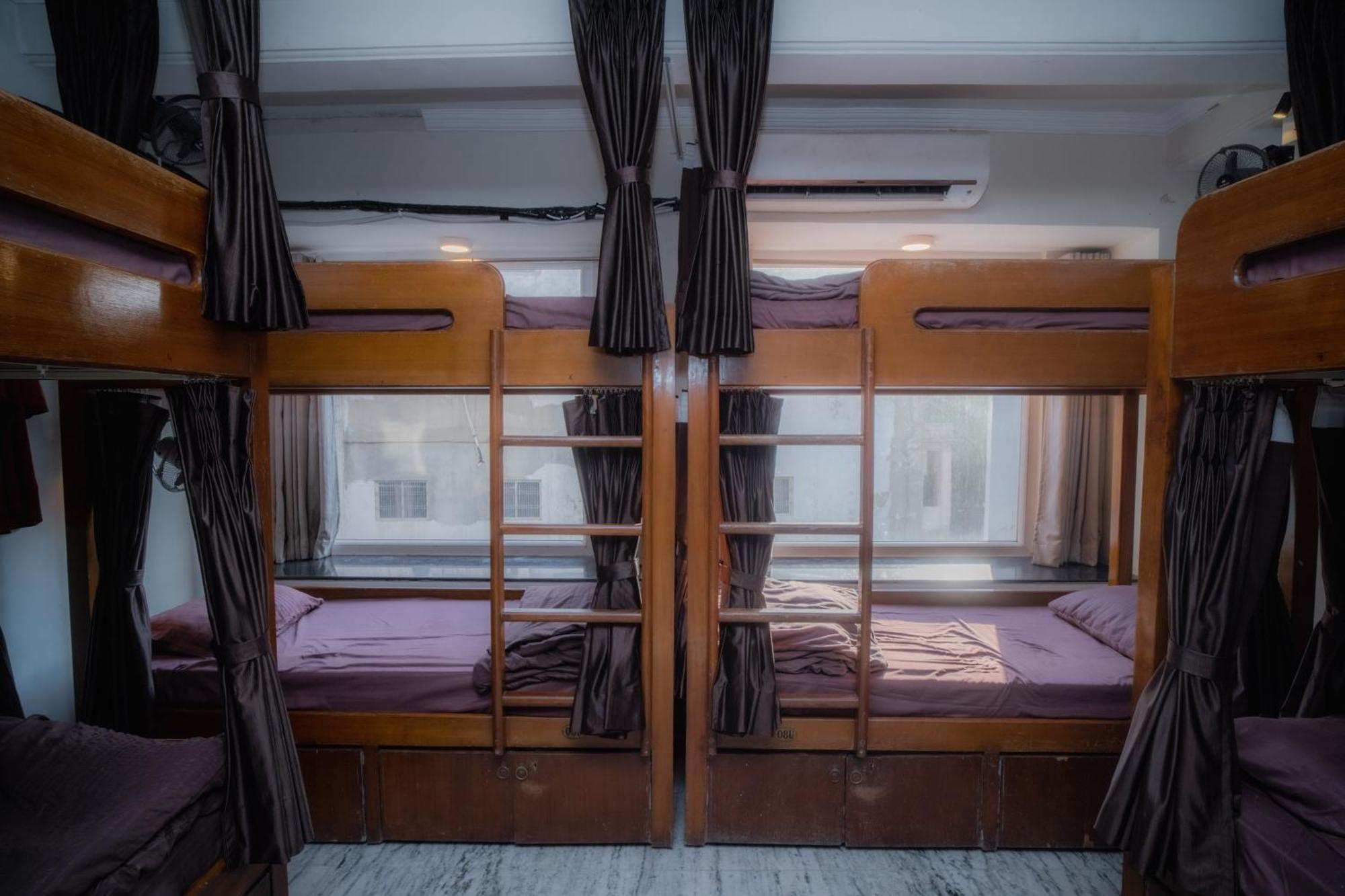 Pearl Courtyard Dormitory Варанасі Екстер'єр фото